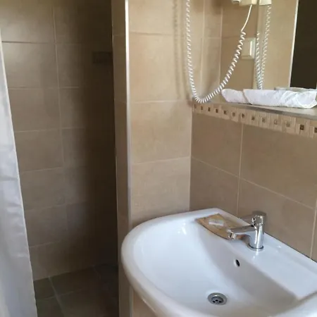 게스트하우스 Fuerjes Panzio 블로톤퓌레드