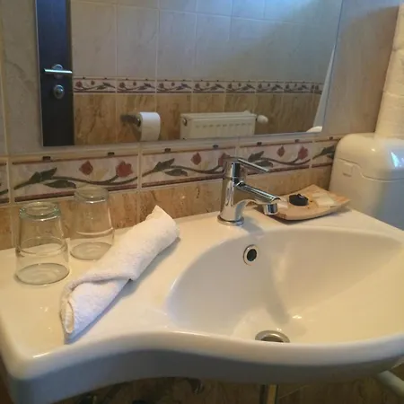 Fuerjes Panzio 게스트하우스