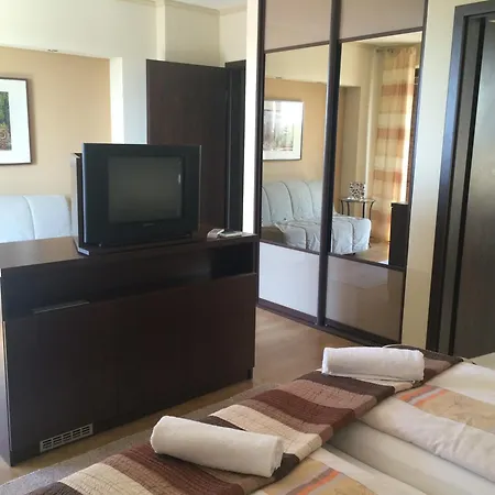 Fuerjes Panzio 게스트하우스 4*