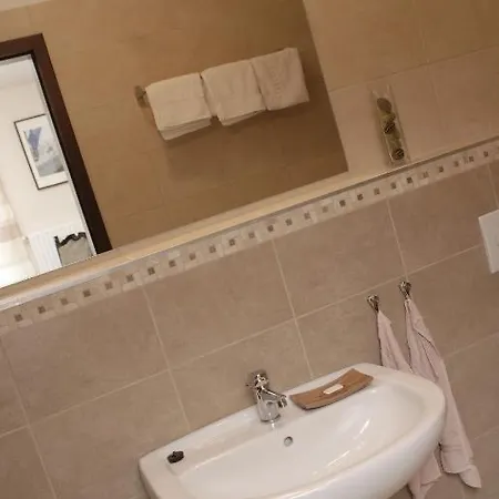 게스트하우스 Fuerjes Panzio