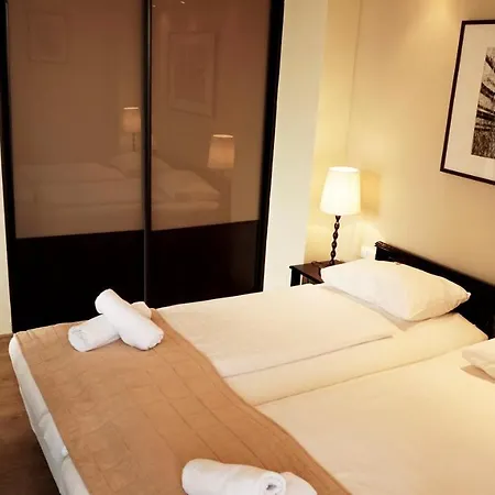 게스트하우스 Fuerjes Panzio 블로톤퓌레드